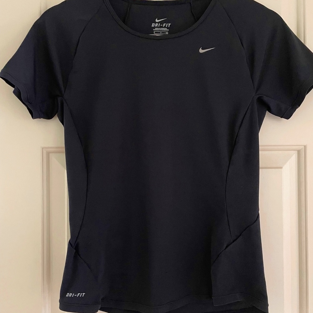Nike DriFit Black T Shirt - Size Small